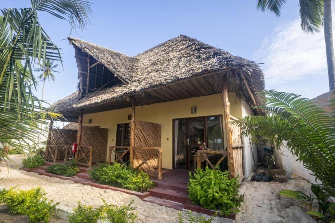 Amber Lodge Pongwe Ngoại thất bức ảnh