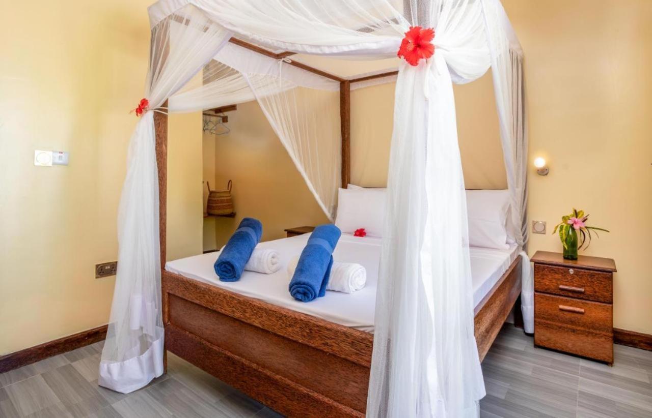 Amber Lodge Pongwe Ngoại thất bức ảnh