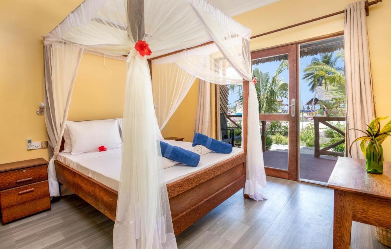 Amber Lodge Pongwe Ngoại thất bức ảnh