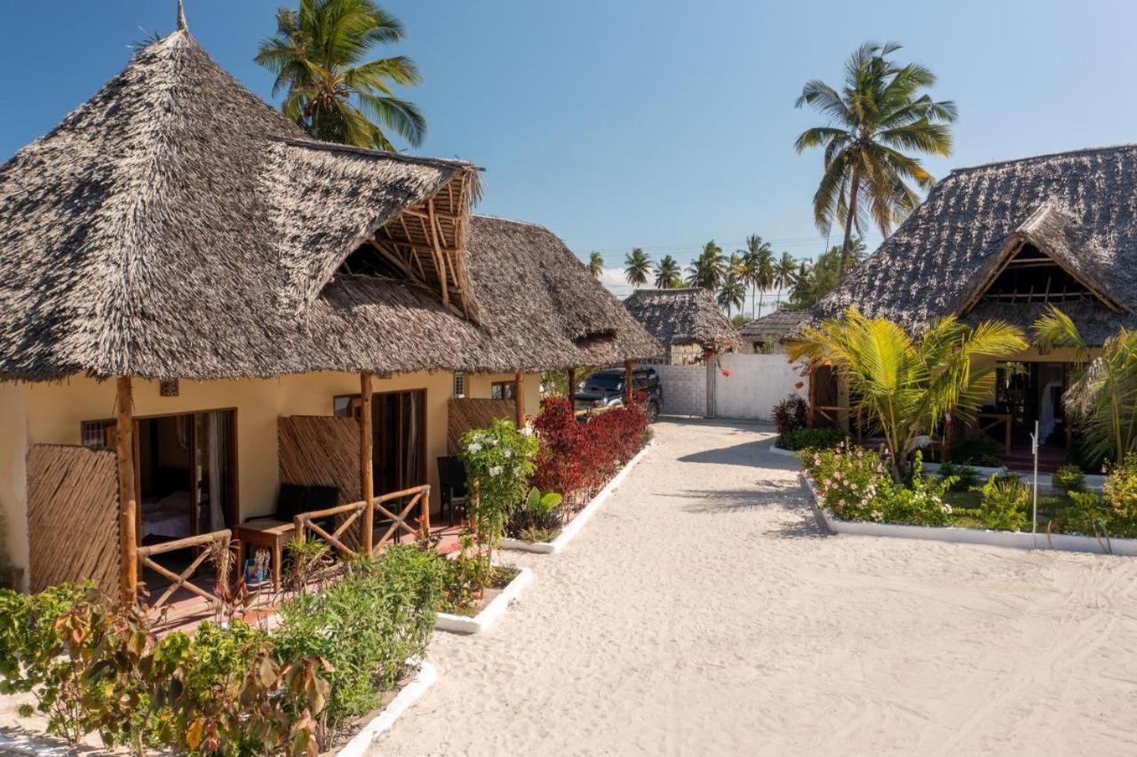 Amber Lodge Pongwe Ngoại thất bức ảnh