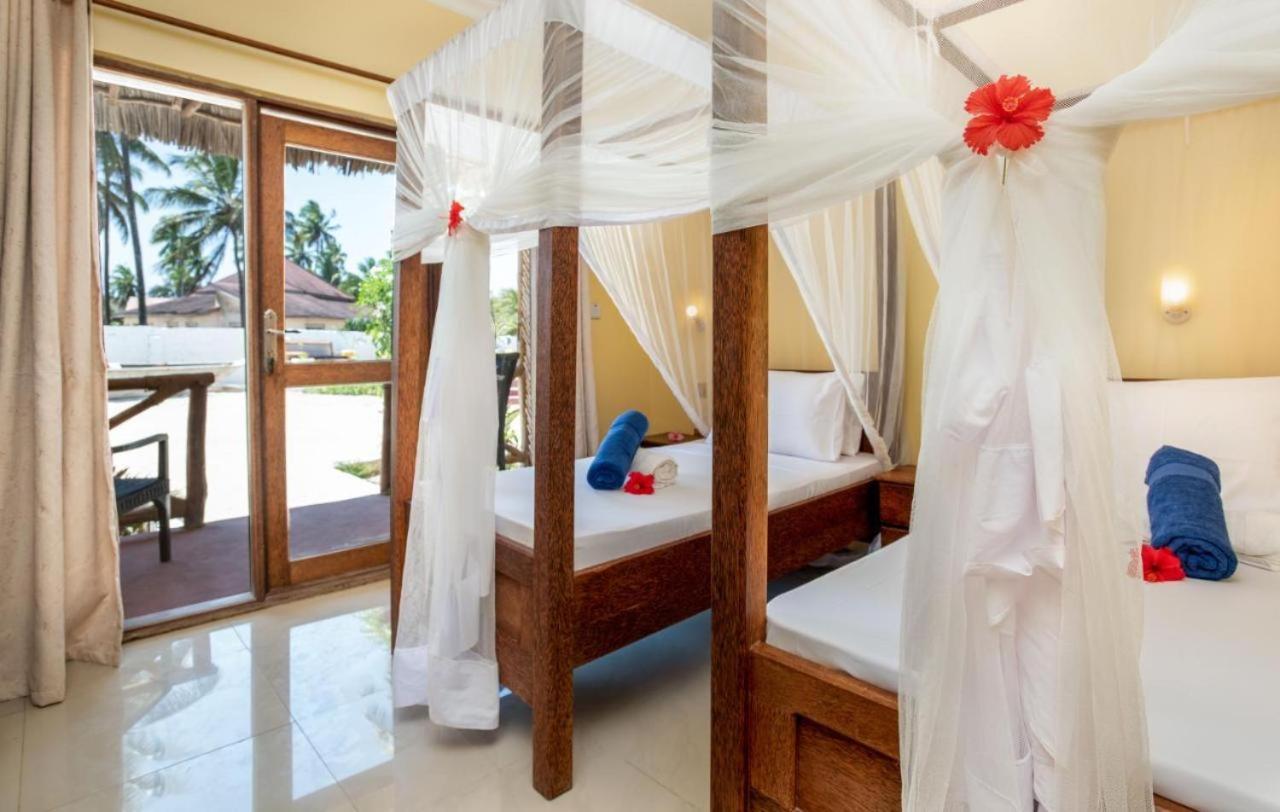 Amber Lodge Pongwe Ngoại thất bức ảnh