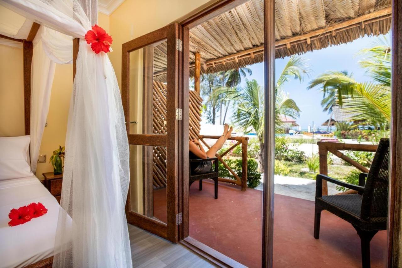 Amber Lodge Pongwe Ngoại thất bức ảnh