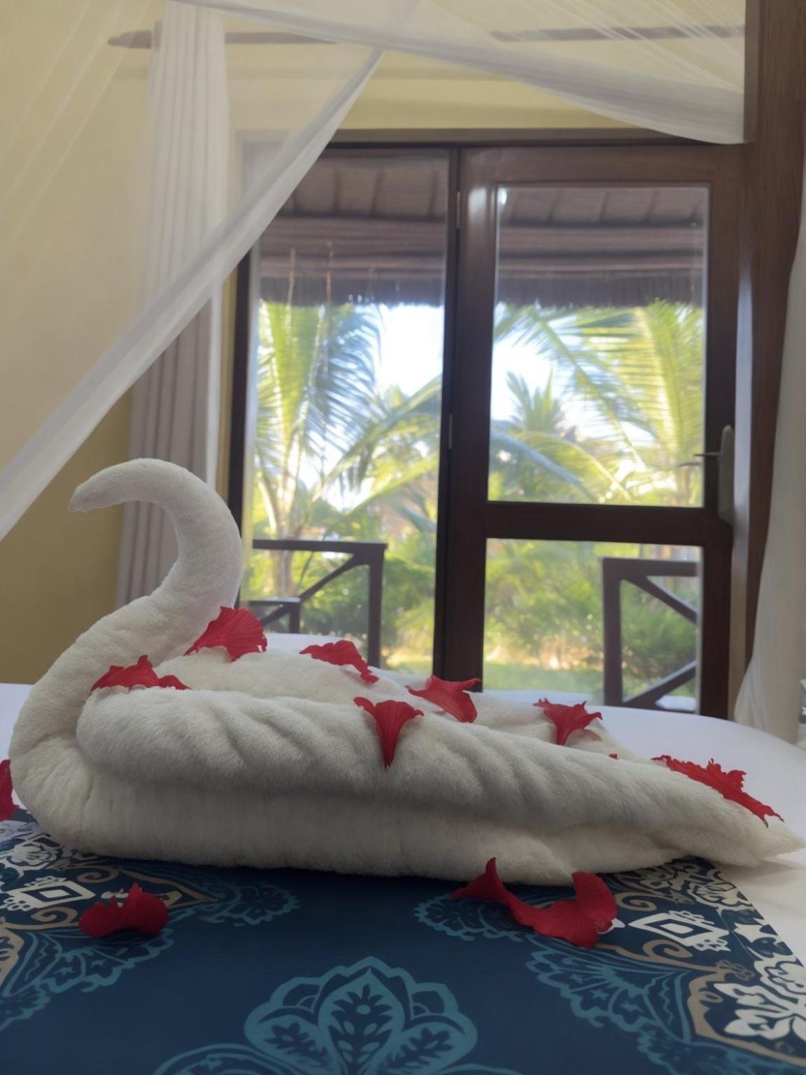 Amber Lodge Pongwe Ngoại thất bức ảnh