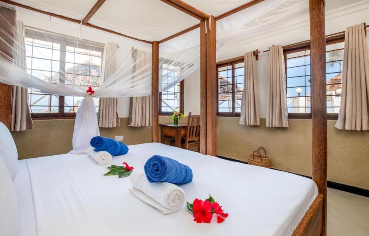 Amber Lodge Pongwe Ngoại thất bức ảnh